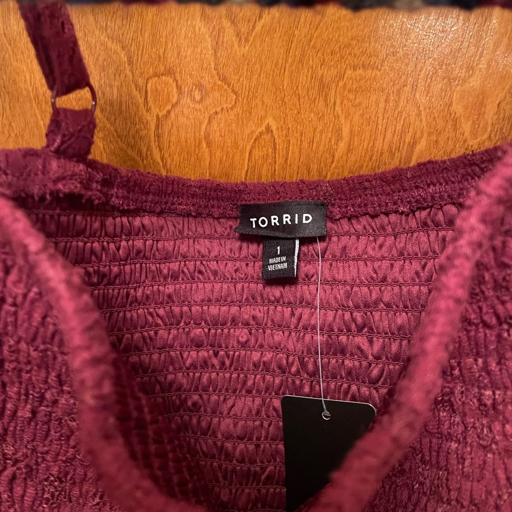 🍷 NEW! • TORRID • Red Wine Lace Tank Top With Sleeves  | 1X - Picture 2 of 2